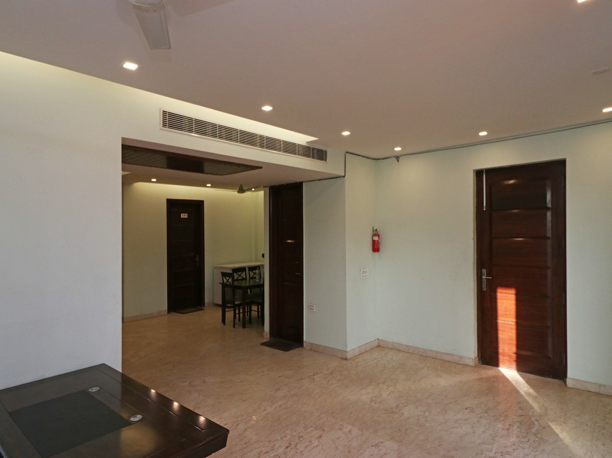 Oyo 9664 Sector 48 Hotel Гургаон Екстериор снимка