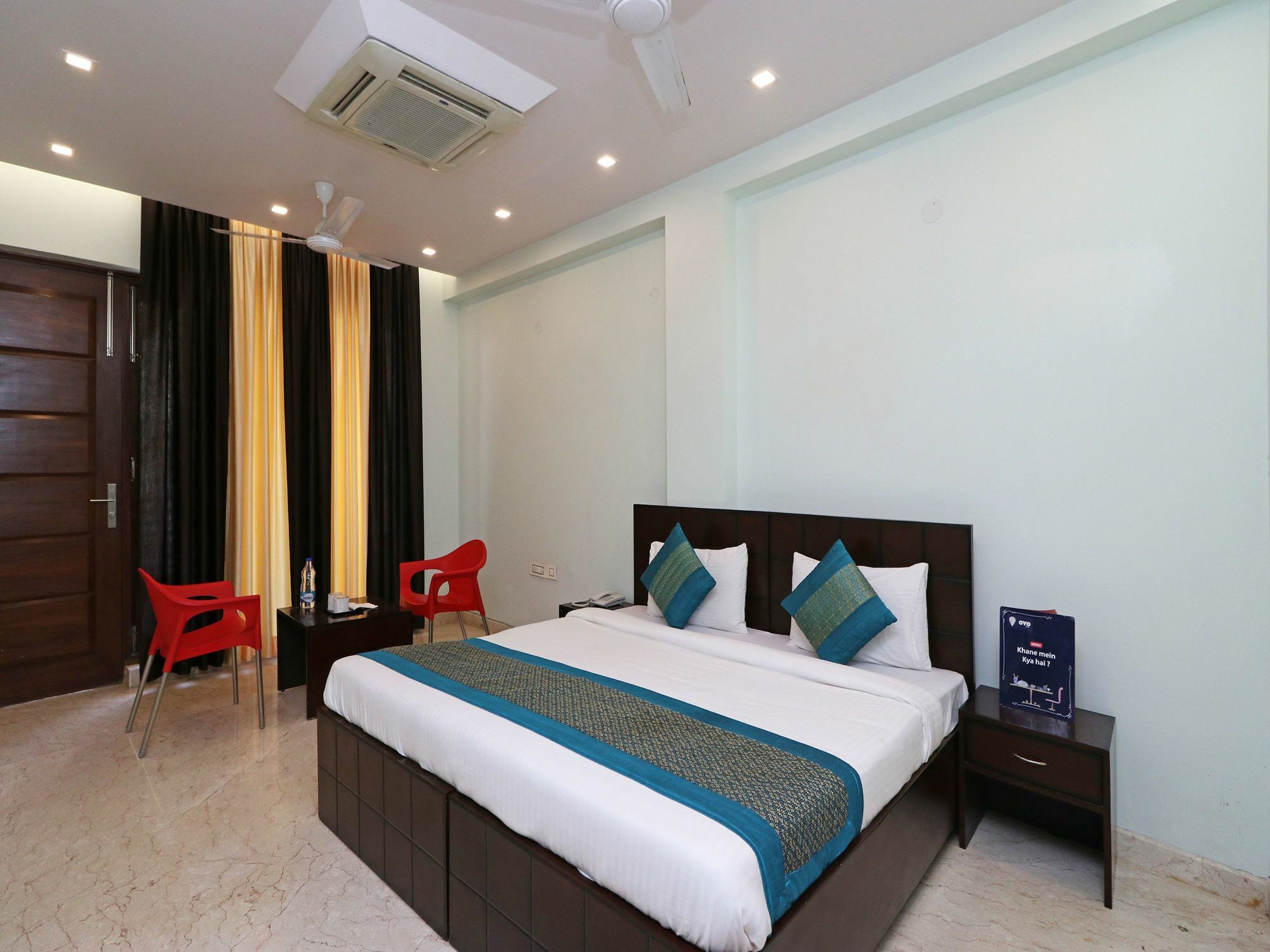Oyo 9664 Sector 48 Hotel Гургаон Екстериор снимка